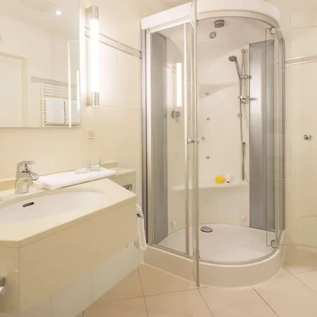 Essener Hof; Sure Collection By Western 4*