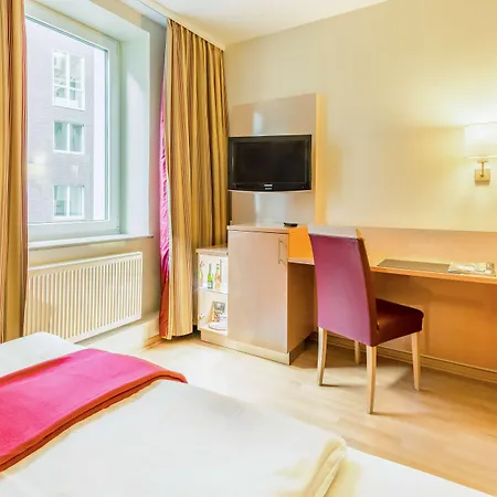 מלון Essener Hof; Sure Collection By Western 4*